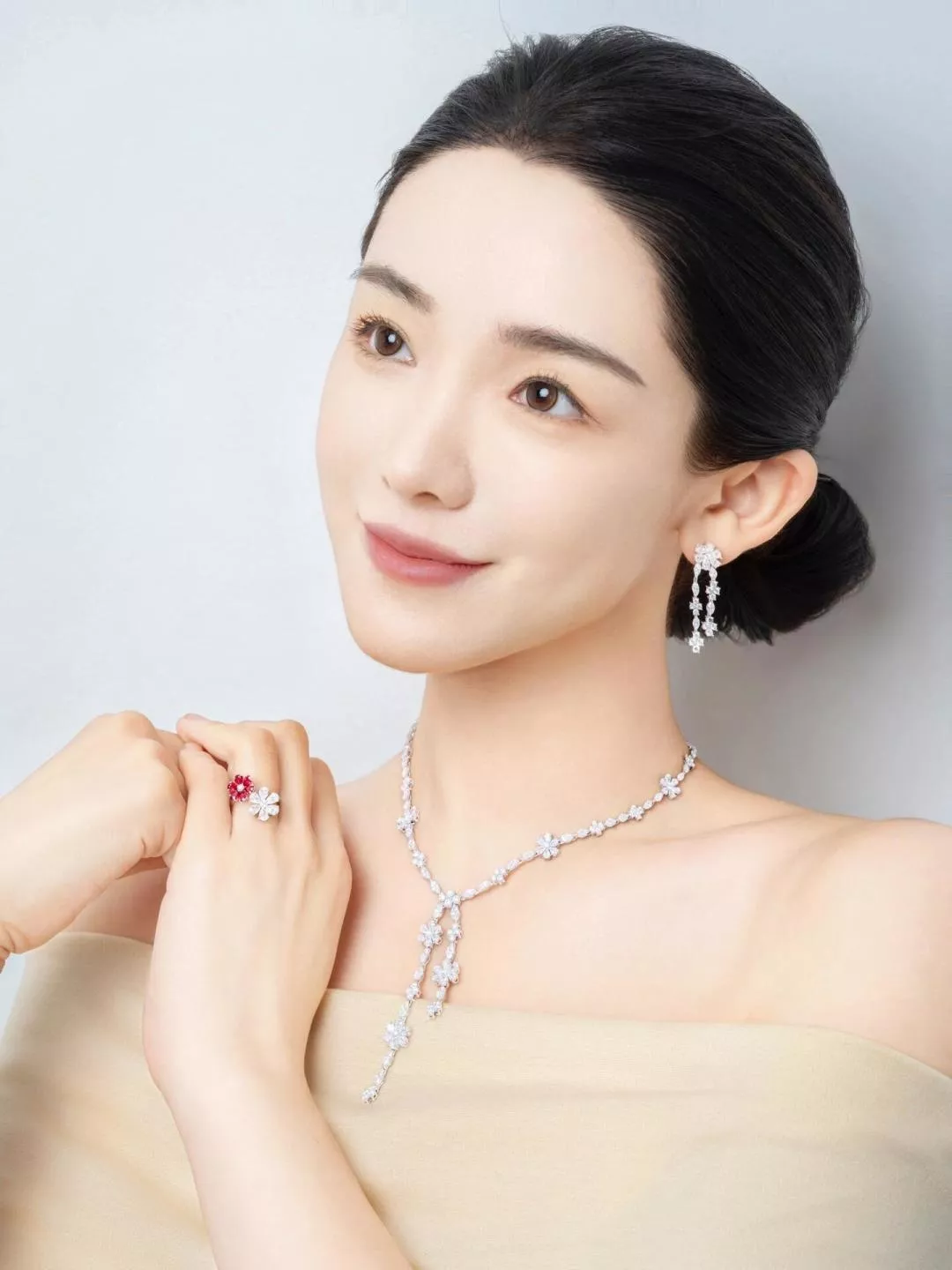 노브랜드 플라워 드롭 이어링 상세 이미지 5