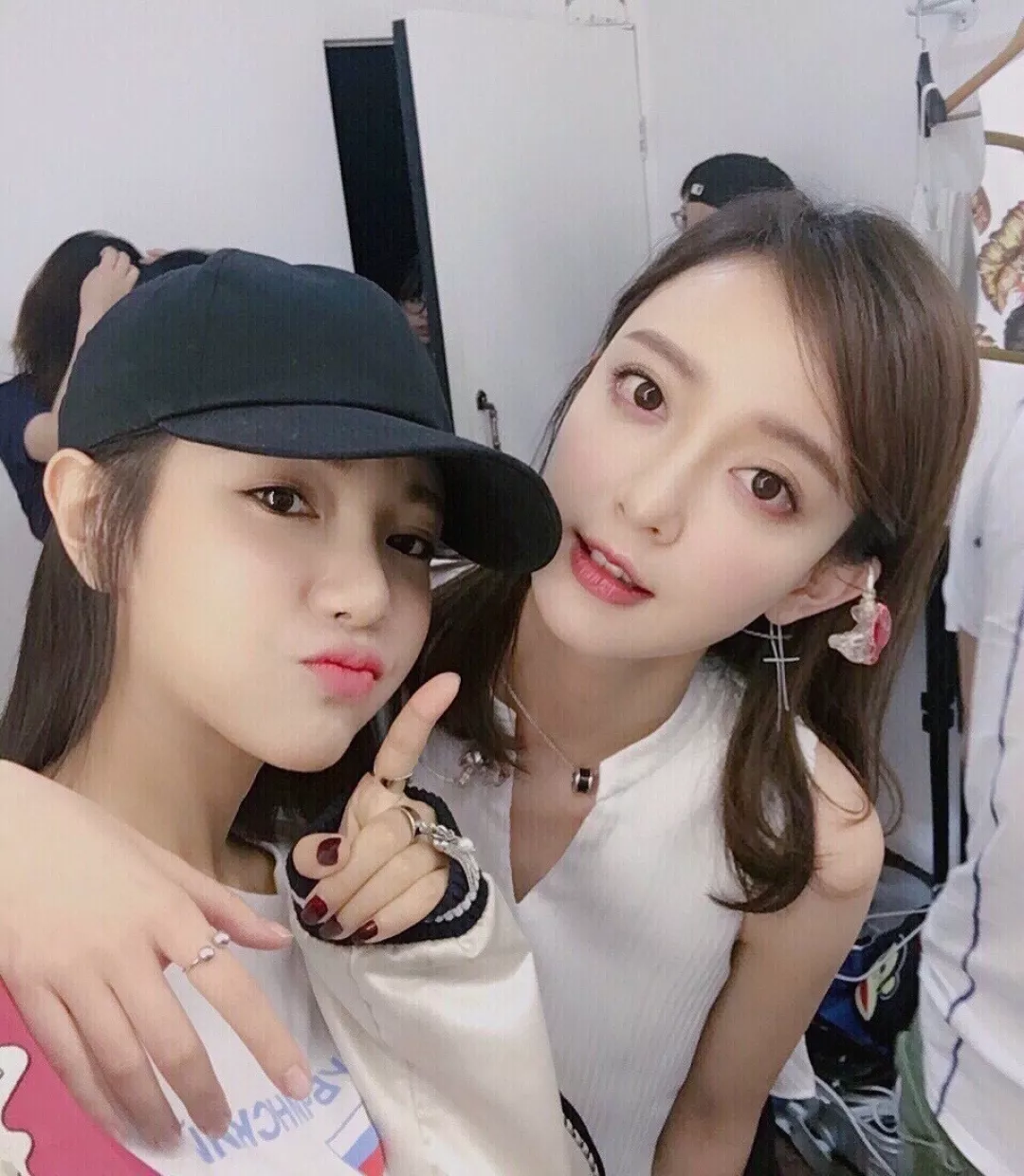 불가리 레드 참 실버 체인 네크리스 상세 이미지 22