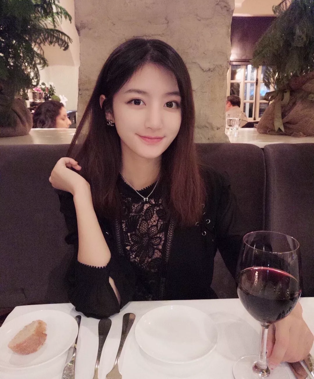 불가리 레드 참 실버 체인 네크리스 상세 이미지 24