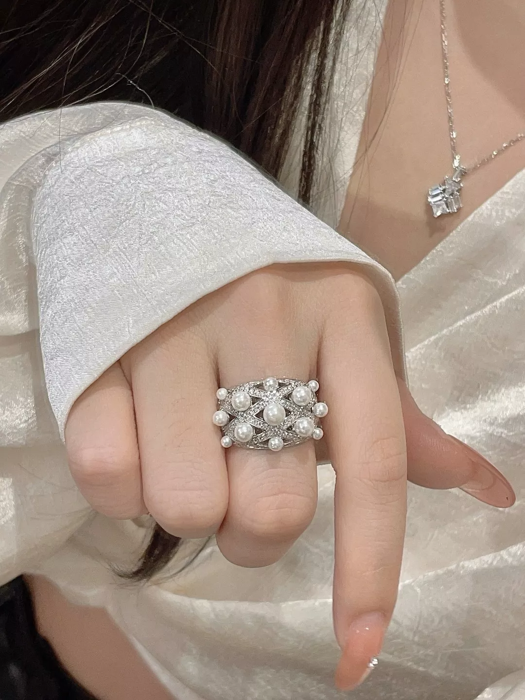노브랜드 파인애플 진주 장식 실버 링 상세 이미지 10