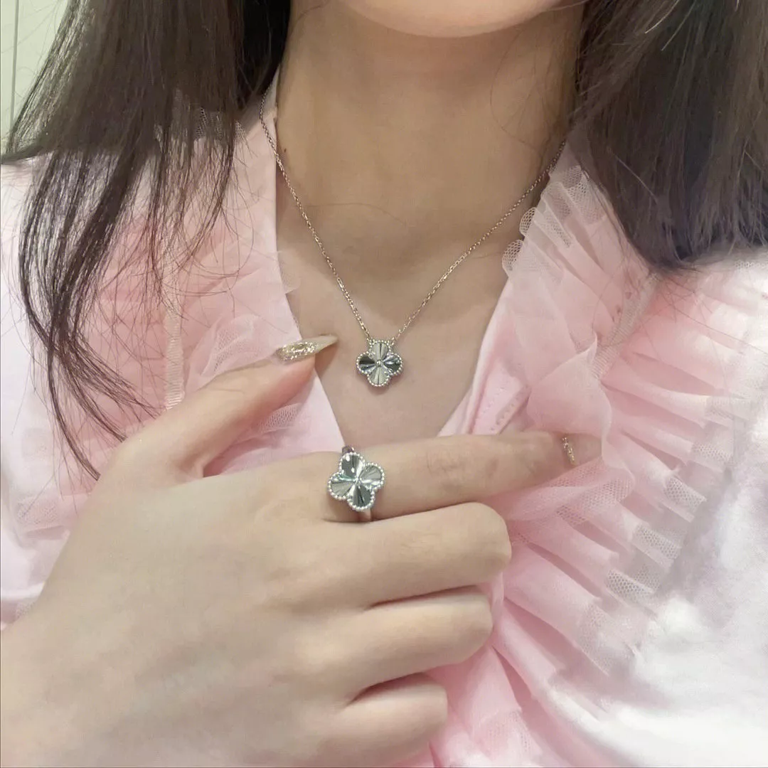 반클리프아펠 레이저 컷 플라워 링 상세 이미지 11
