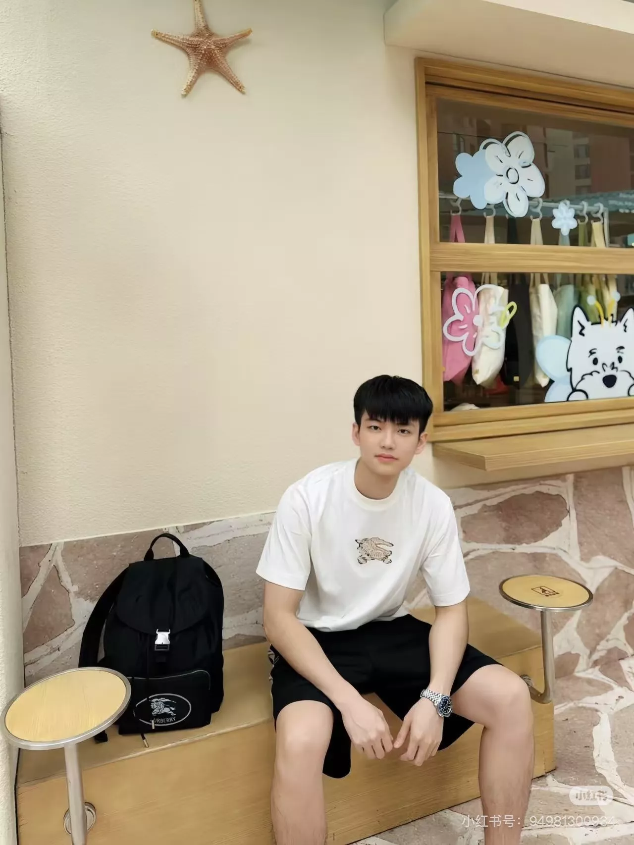 버버리 기사 마이크로 로고 반팔 티셔츠 상세 이미지 21