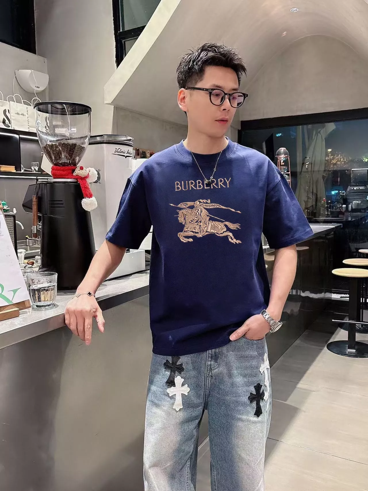 버버리 마술 기사 자수 반팔 티셔츠 상세 이미지 10