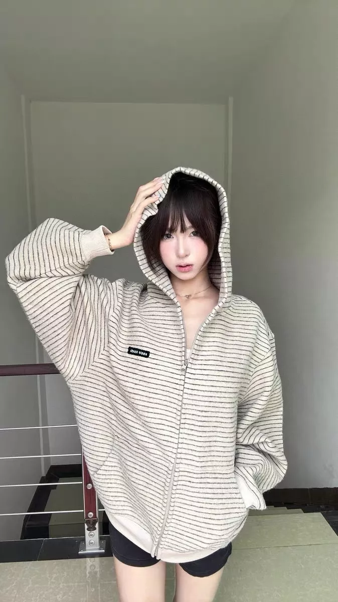 미우미우 스트라이프 후드 집업 재킷 상세 이미지 2
