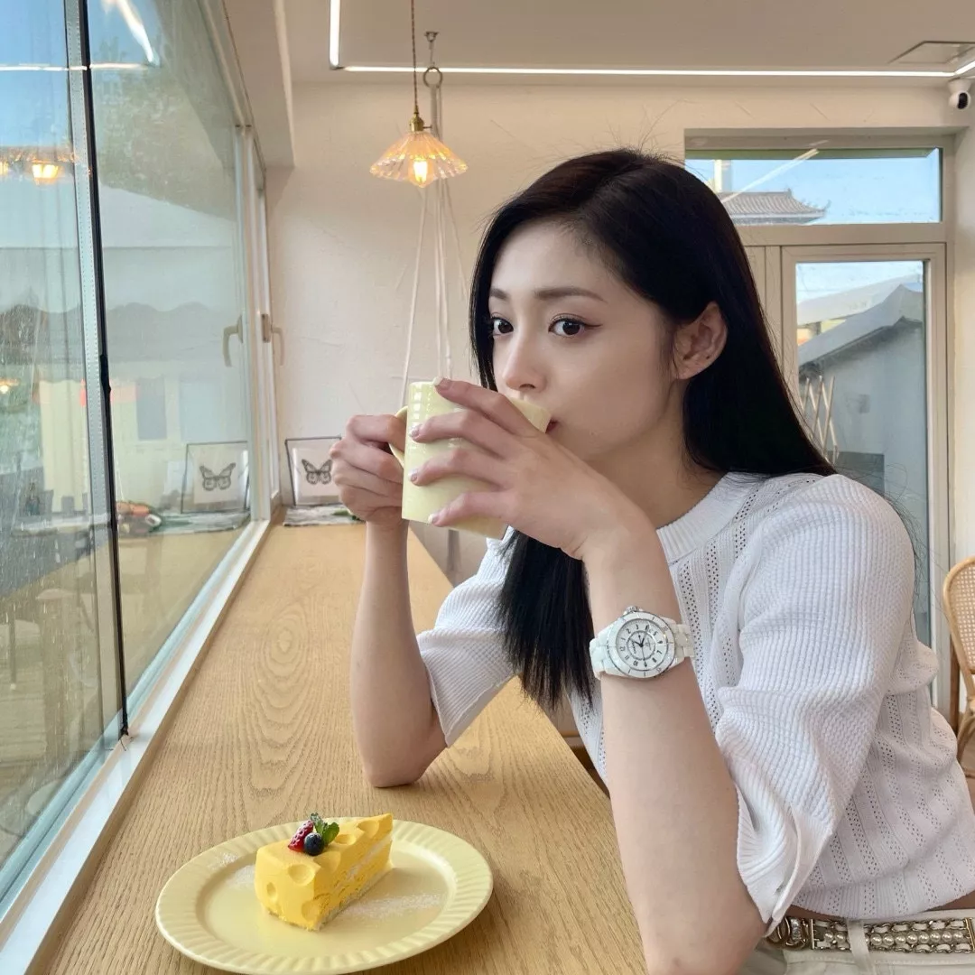 샤넬 J12 화이트 세라믹 오토매틱 워치 상세 이미지 28