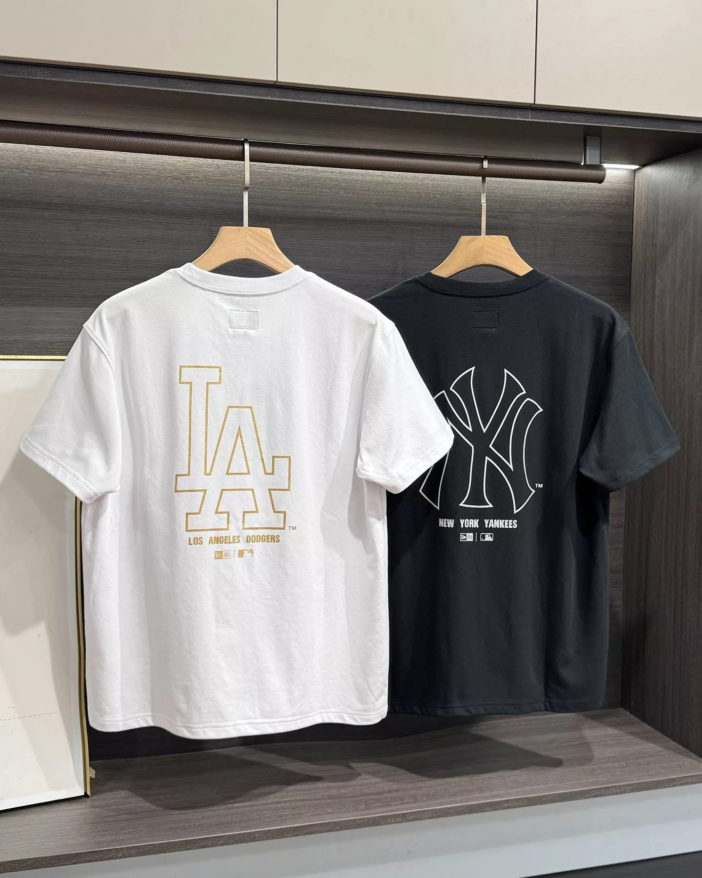 뉴에라 MLB 베이직 프린트 반소매 티셔츠 상세 이미지 2