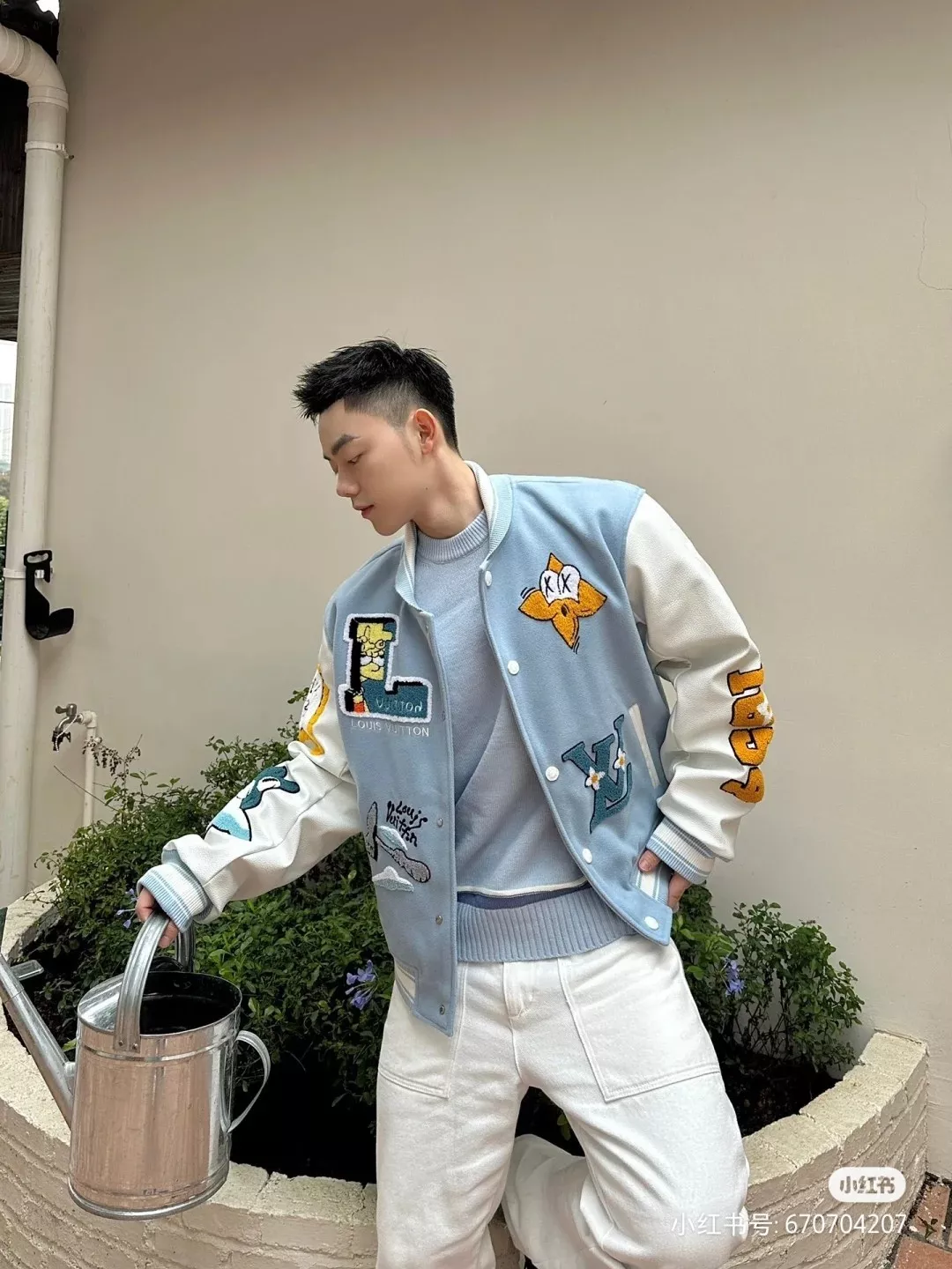 루이비통 심슨 자수 바시티 재킷 상세 이미지 12