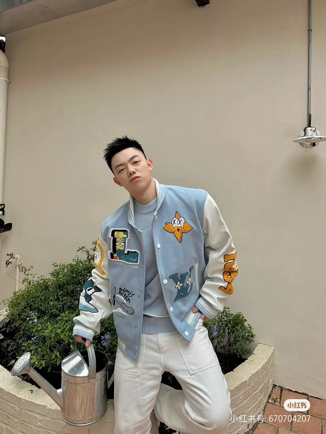 루이비통 심슨 자수 바시티 재킷 상세 이미지 13