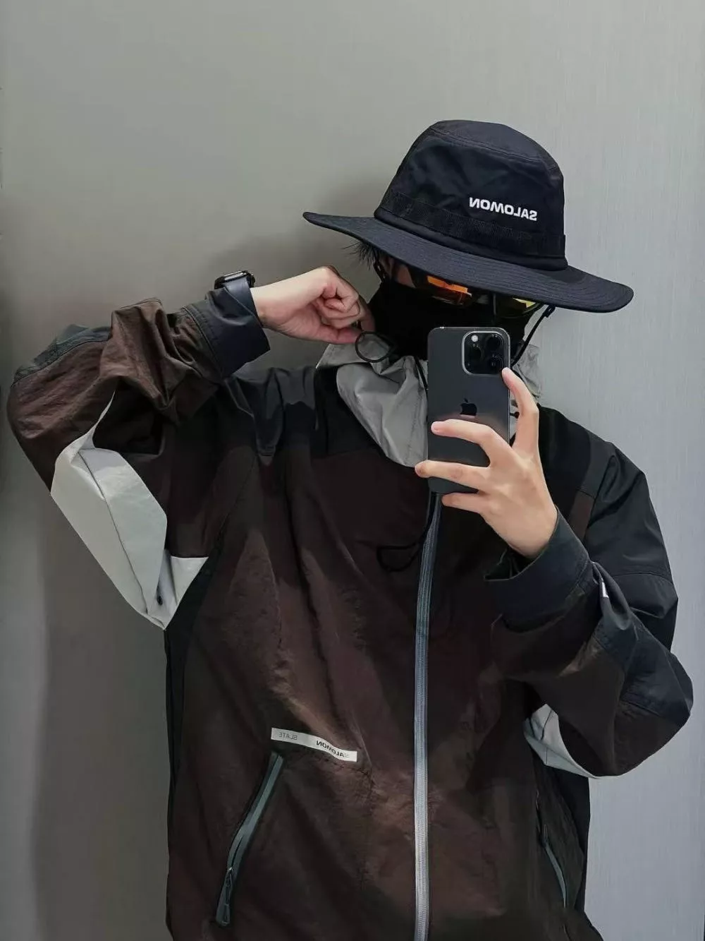 살로몬 아웃도어 방풍 배색 후드 재킷 상세 이미지 54