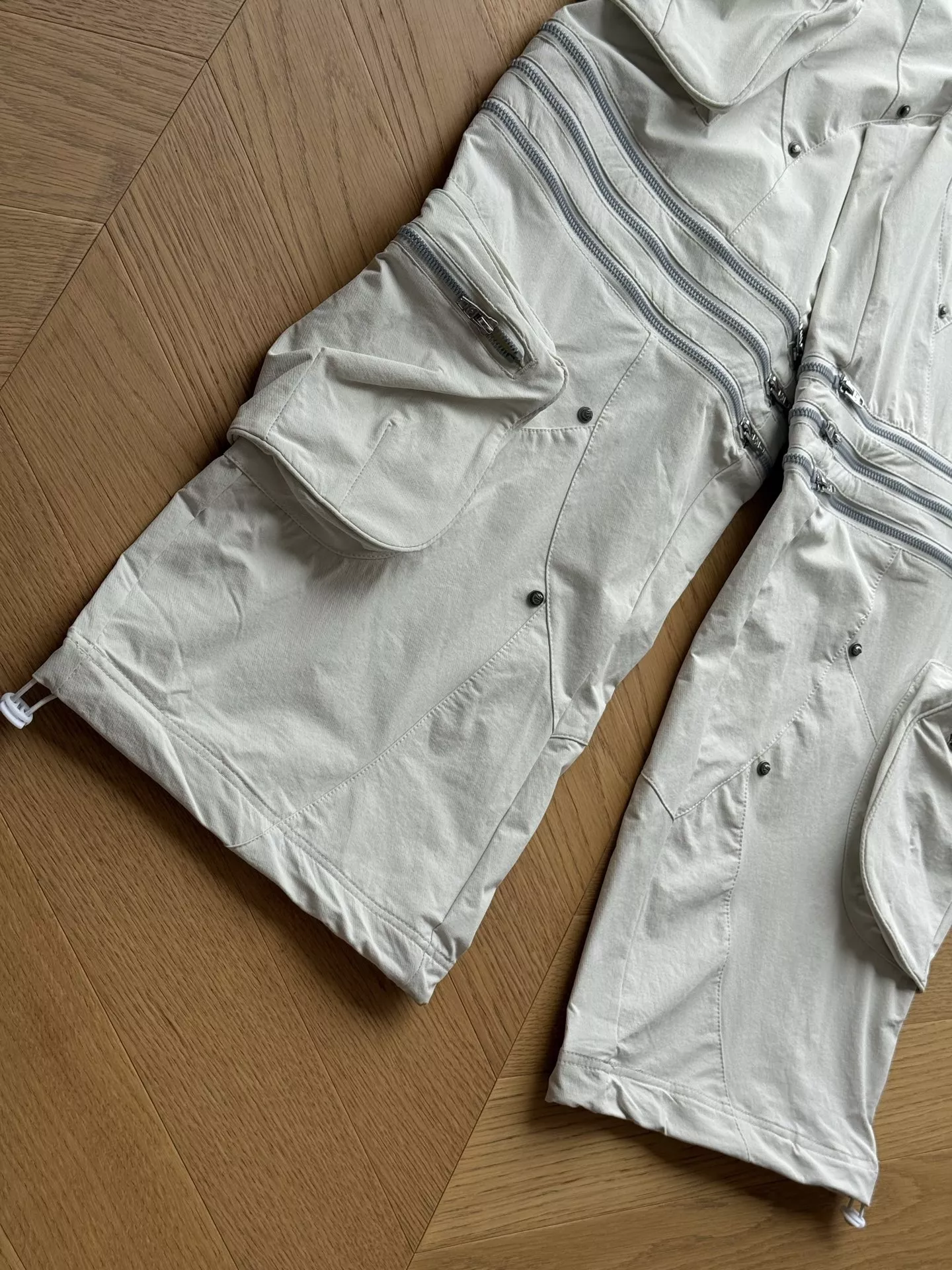 아디다스 멀티 지퍼 포켓 공용 카고 팬츠 상세 이미지 15