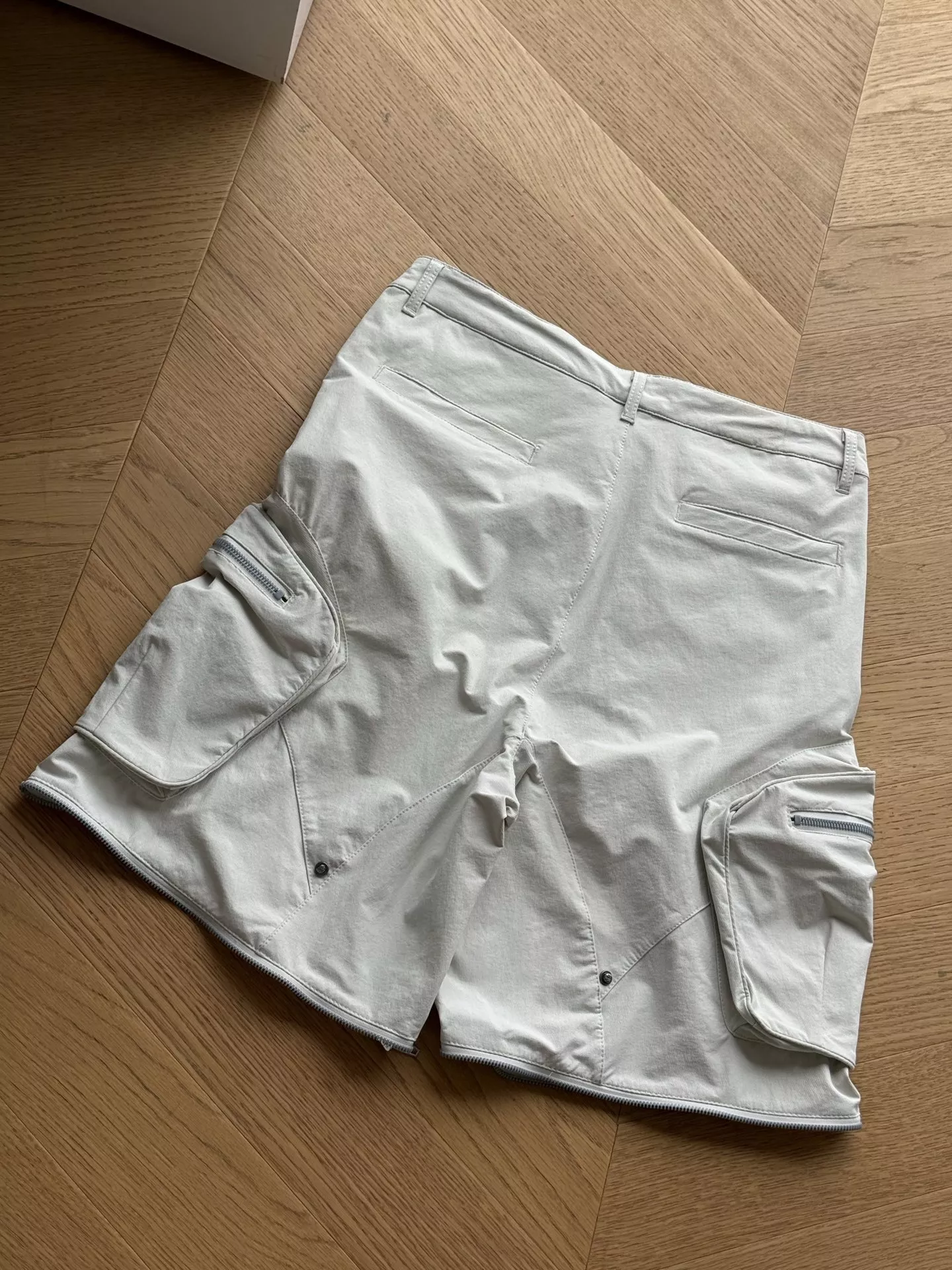 아디다스 멀티 지퍼 포켓 공용 카고 팬츠 상세 이미지 11