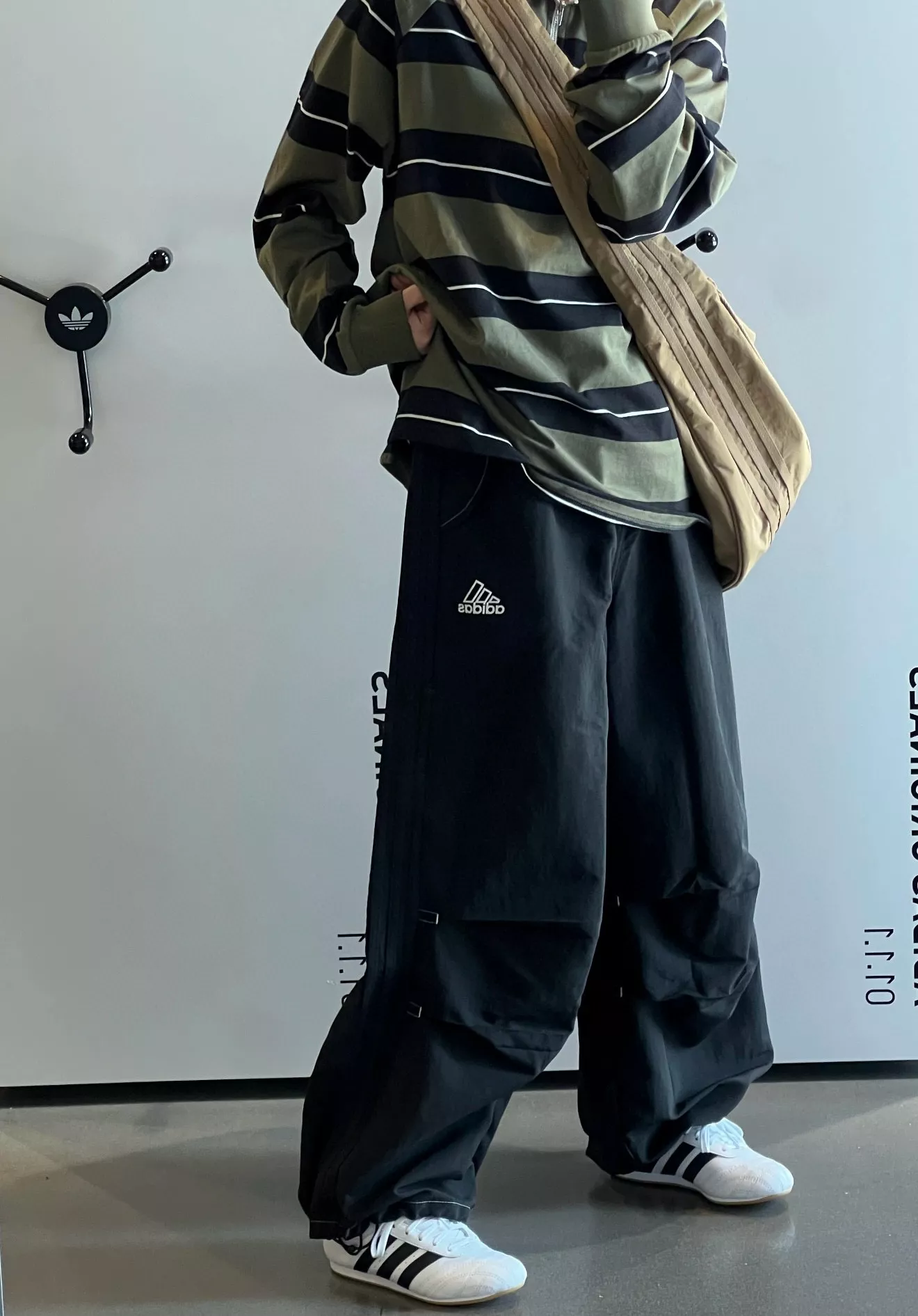 아디다스 복고 우븐 낙하산 팬츠 상세 이미지 21