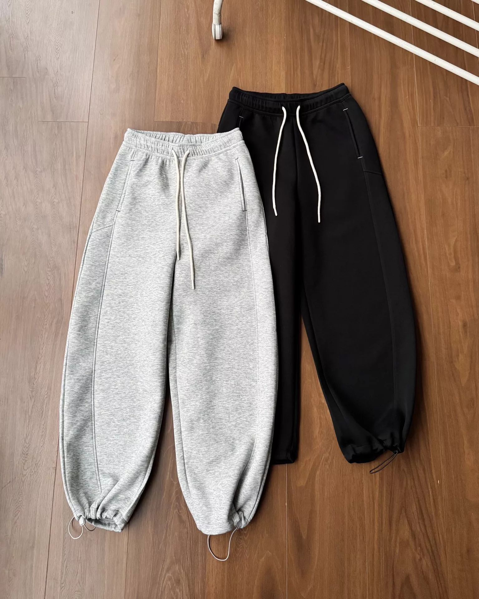 살로몬 커브 절개 조거 팬츠 상세 이미지 2