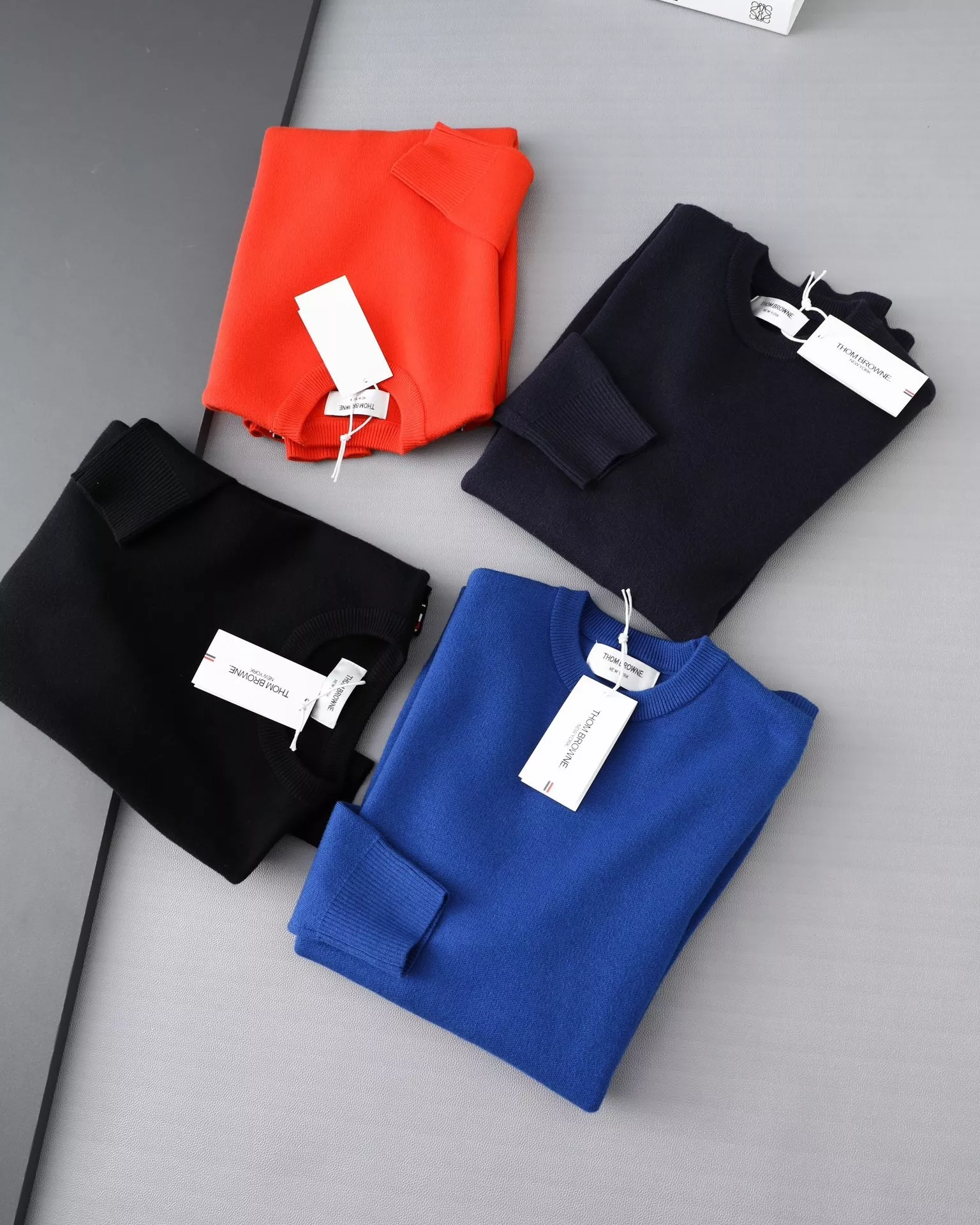 톰브라운 사선 완장 라운드넥 울 니트 상세 이미지 6