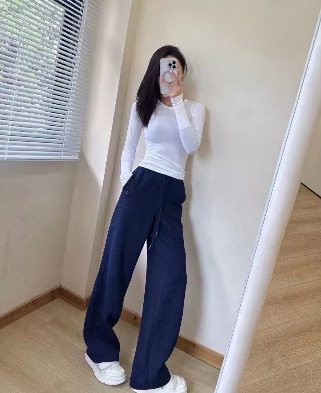 룰루레몬 텍스처드 하이웨이스트 와이드 팬츠 상세 이미지 31