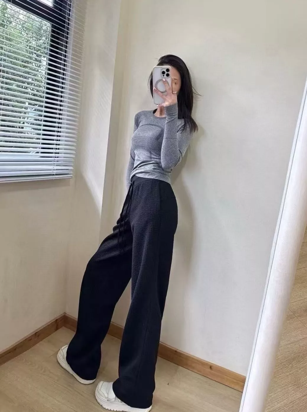 룰루레몬 텍스처드 하이웨이스트 와이드 팬츠 상세 이미지 33