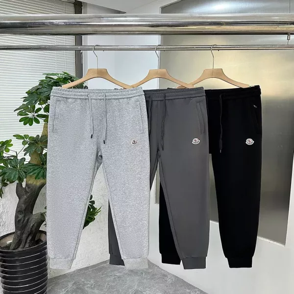 몽클레어 로고 자수 조거 팬츠