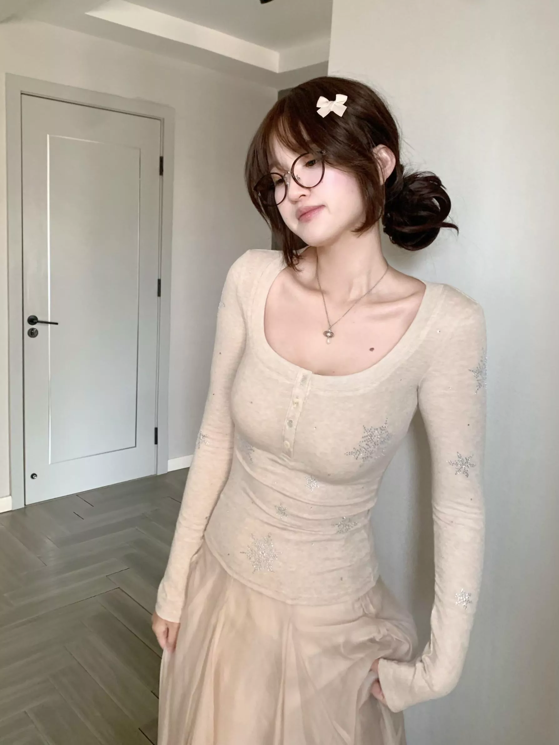 디올 눈꽃 핫피스 유넥 긴소매 티셔츠 상세 이미지 8