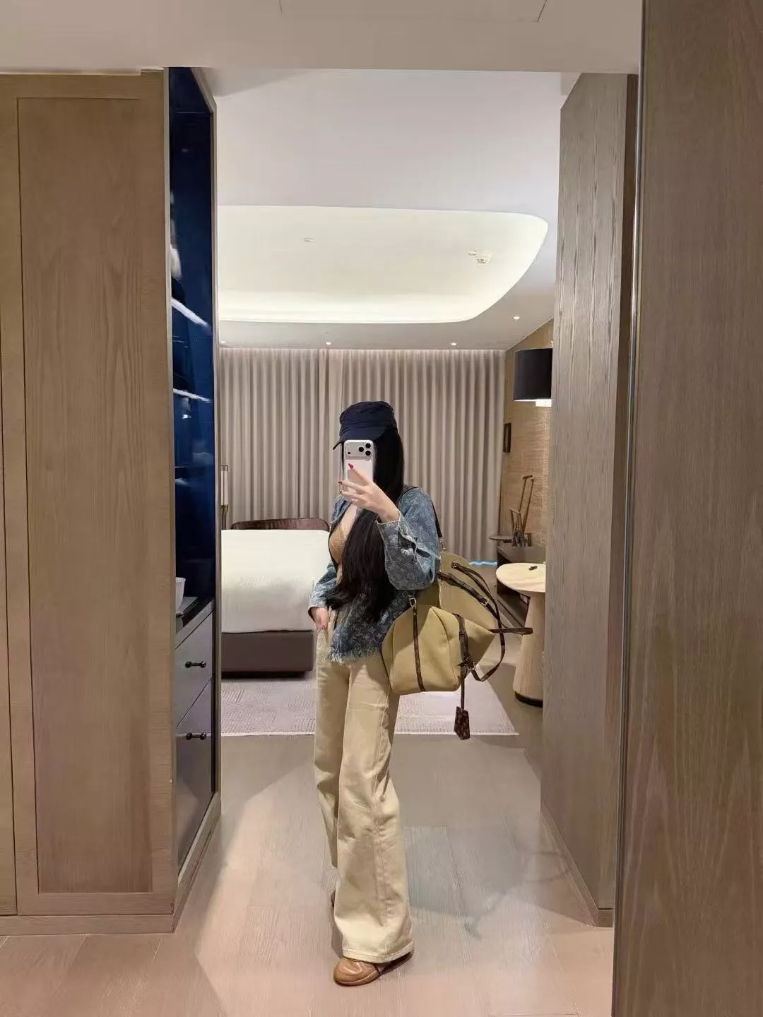 루이비통 로고 자카드 프린지 데님 재킷 상세 이미지 13