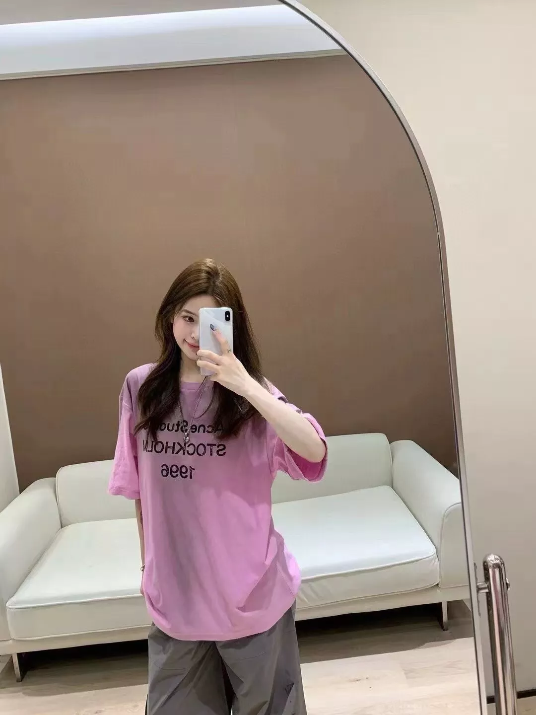 아크네스튜디오 빈티지 로고 프린트 반소매 티셔츠 상세 이미지 16
