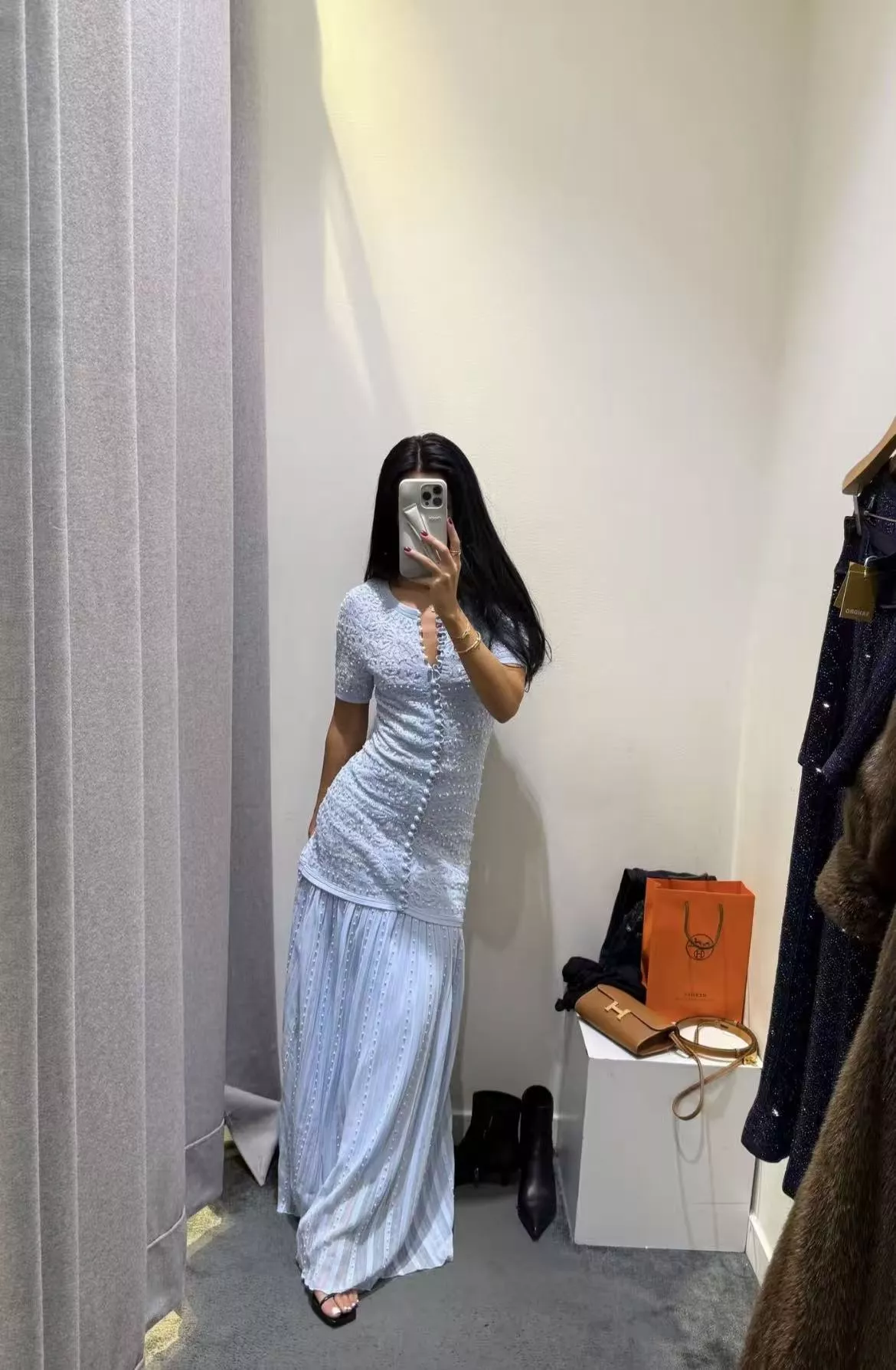 산드로 진주 버튼 펀칭 니트 반소매 롱원피스 상세 이미지 15