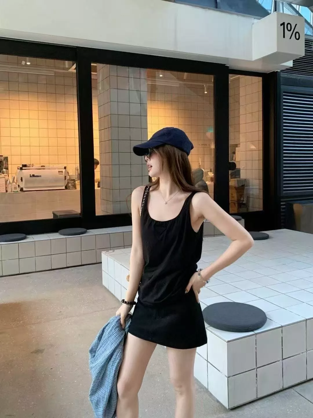 프라다 삼각 자수 패치 코튼 이너 나시 상세 이미지 14