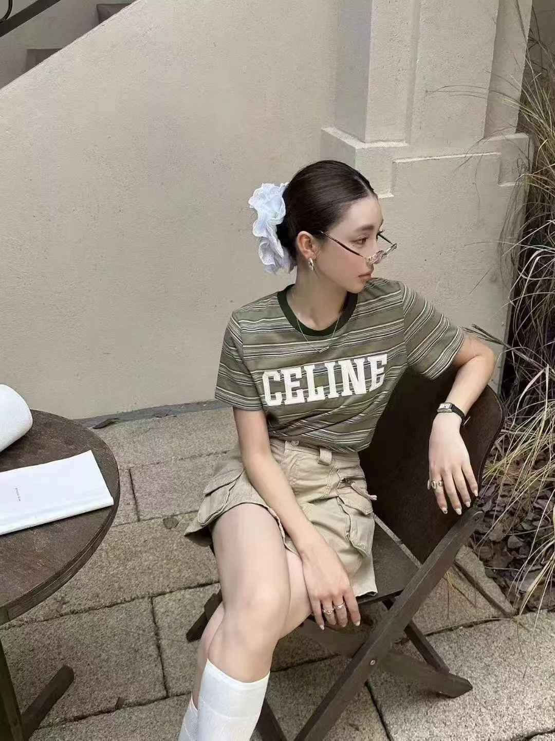 셀린느 로고 자수 스트라이프 반소매 티셔츠 상세 이미지 21