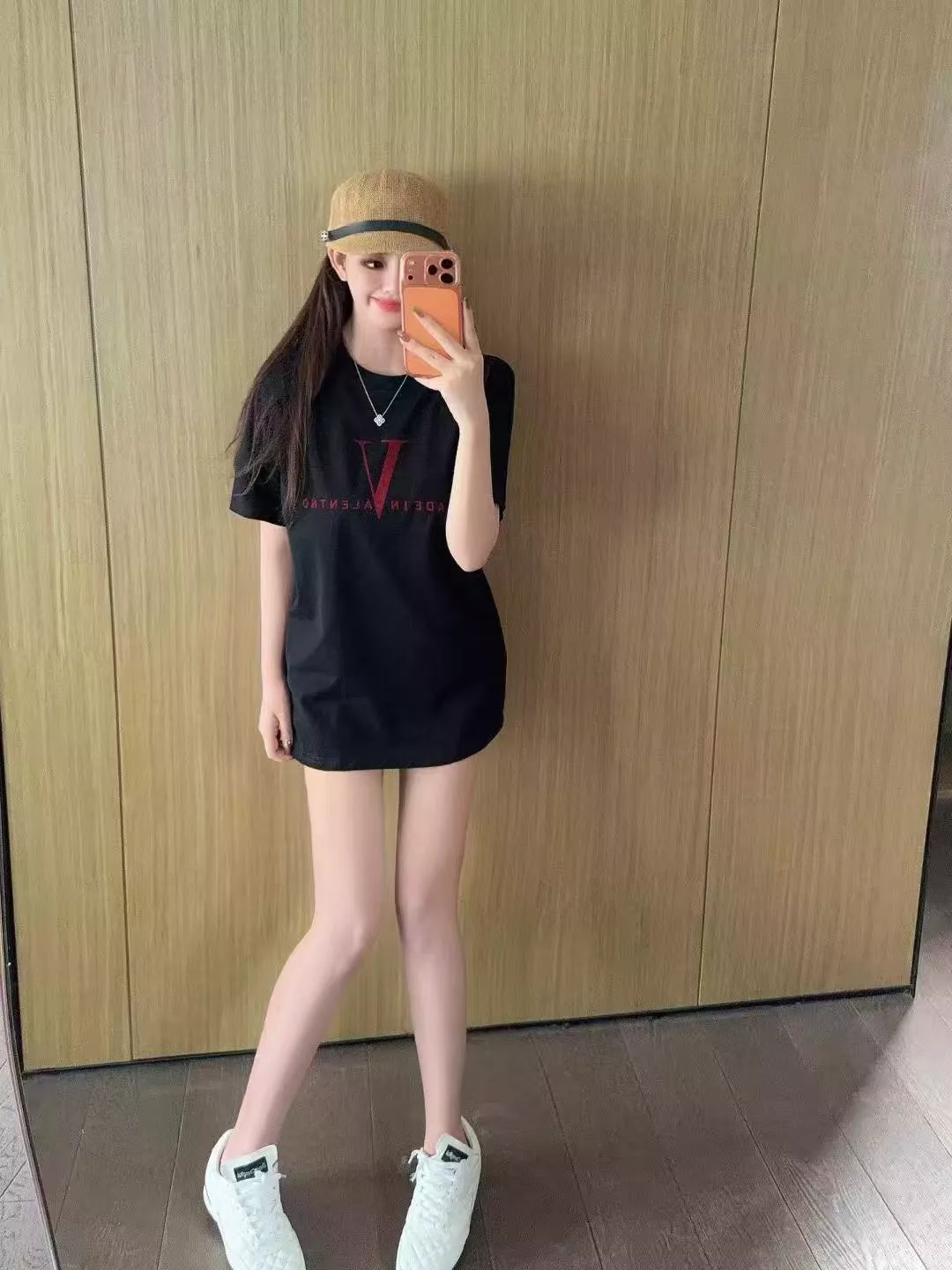 발렌티노 브이 레터링 코튼 반소매 티셔츠 상세 이미지 21