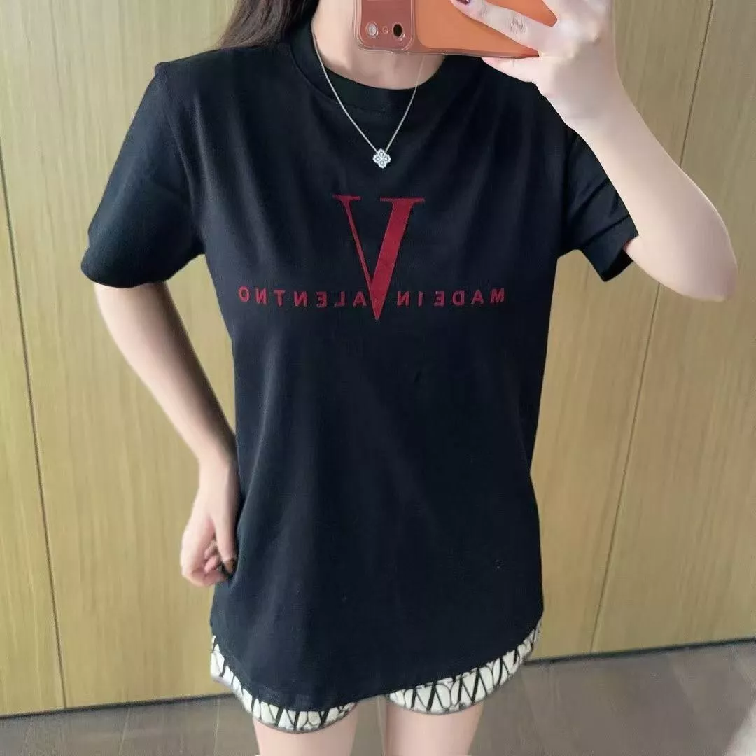 발렌티노 브이 레터링 코튼 반소매 티셔츠 상세 이미지 17