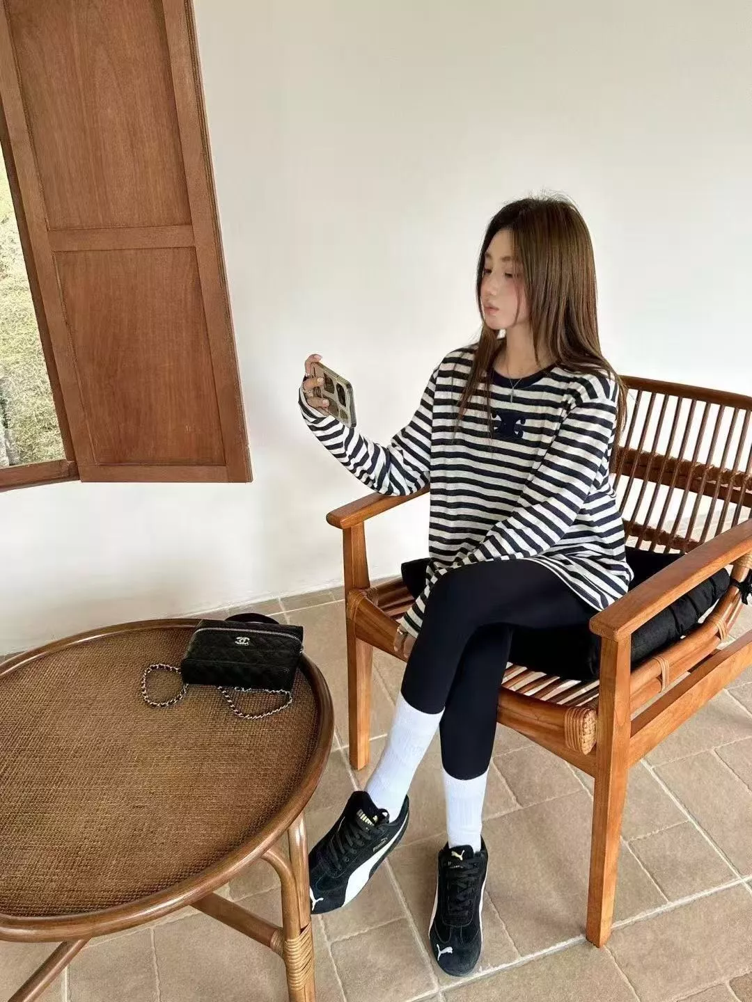셀린느 로고 자수 스트라이프 긴소매 티셔츠 상세 이미지 13