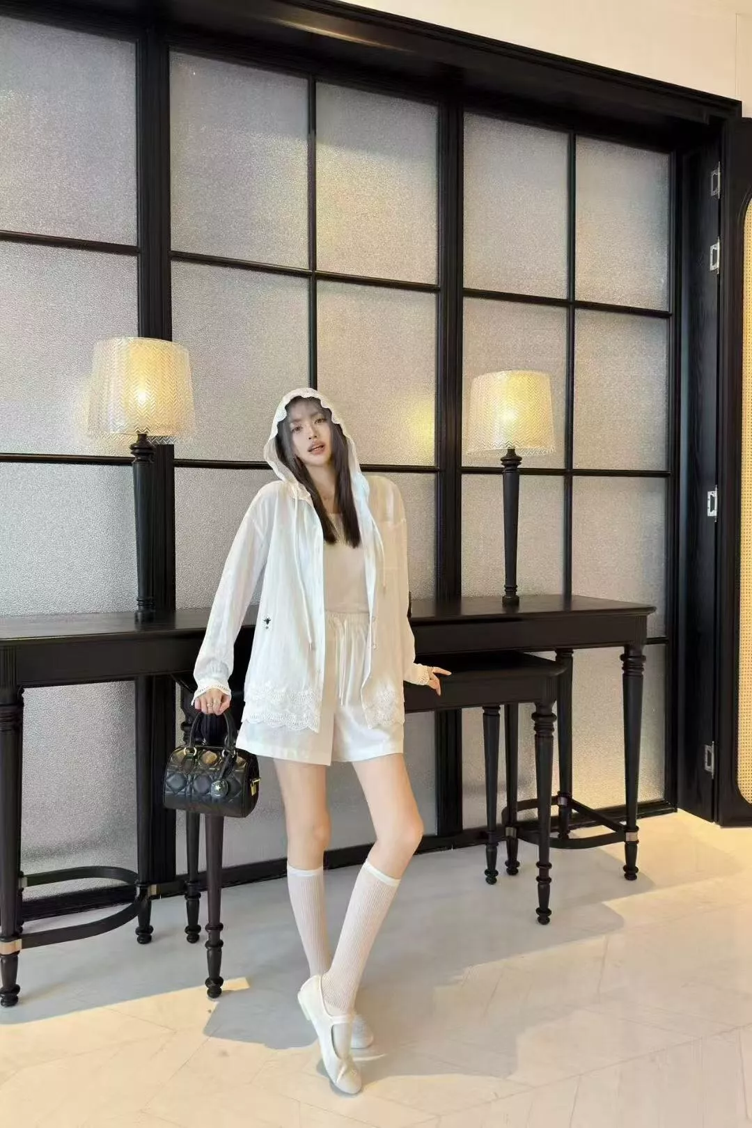 디올 벌 자수 진주 버튼 레이스 후드 린넨 셔츠 상세 이미지 18