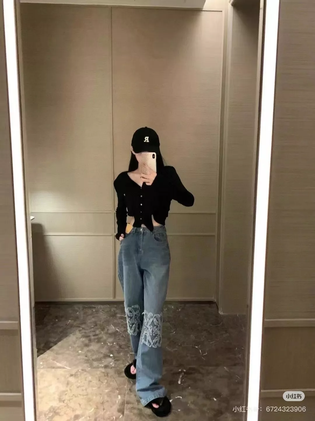 로에베 무릎 로고 자수 데님 롱팬츠 상세 이미지 10