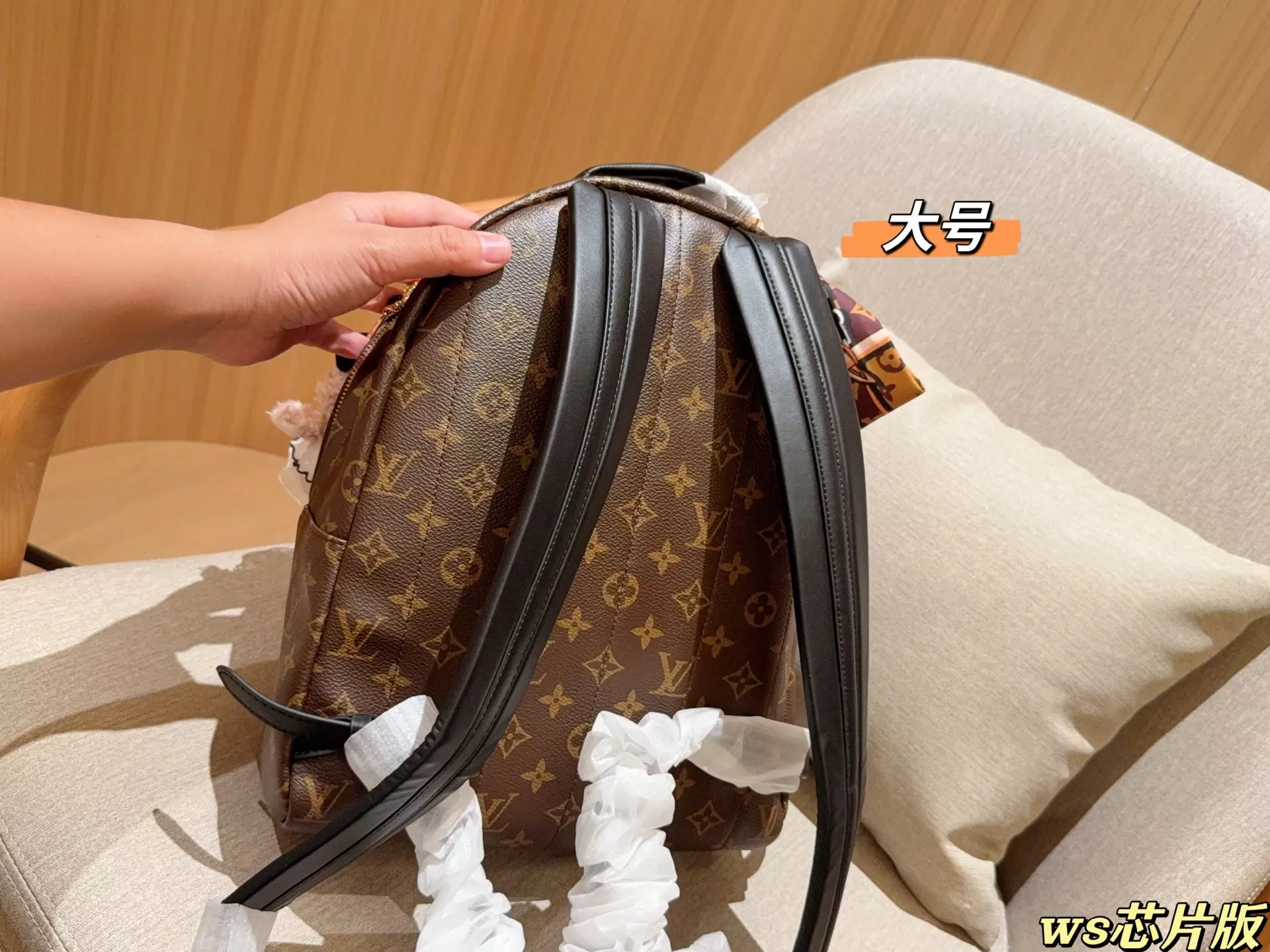 루이비통 팜스프링스 모노그램 백팩 상세 이미지 4