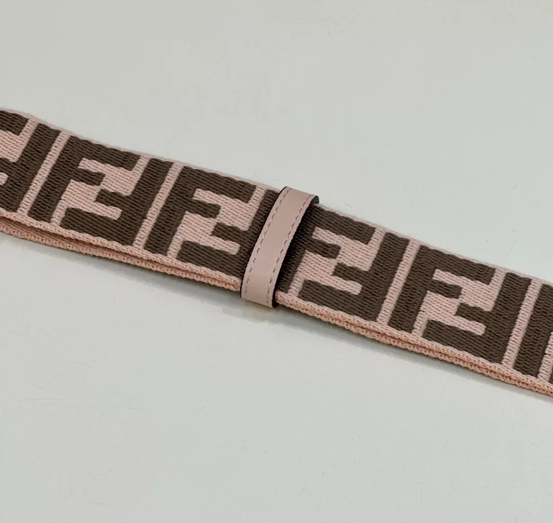 펜디 FF 로고 와이드 숄더 스트랩 상세 이미지 3