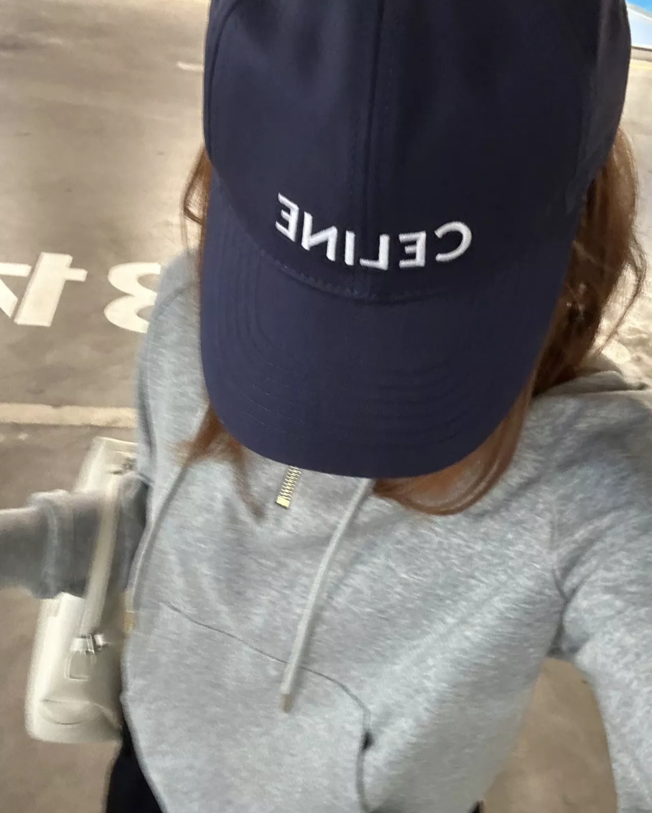 셀린느 골드 로고 반집업 후드 아우터 상세 이미지 14