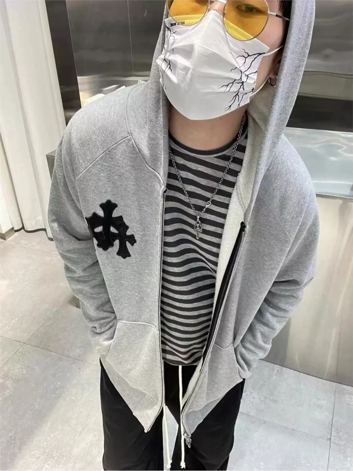 크롬하츠 십자가 패치 집업 아우터 상세 이미지 10