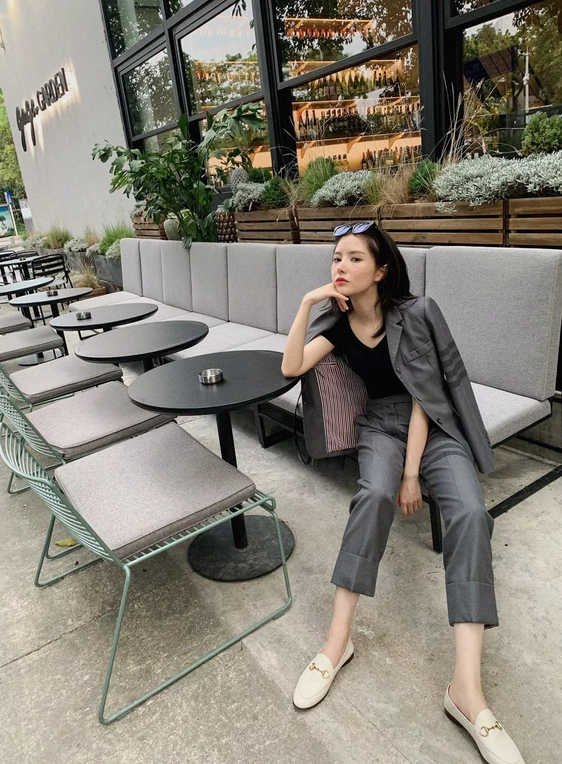 톰브라운 사선 완장 포인트 싱글 재킷 상세 이미지 13