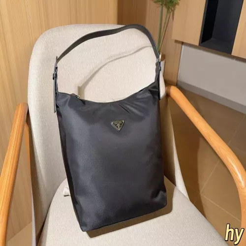 프라다 나일론 방수 원단 숄더백