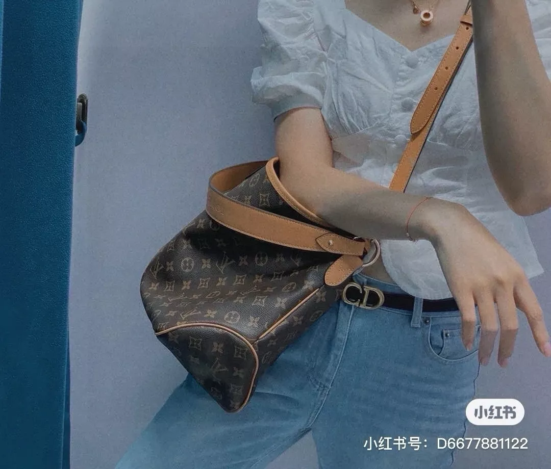 루이비통 빈티지 모노그램 숄더 쇼핑백 상세 이미지 10