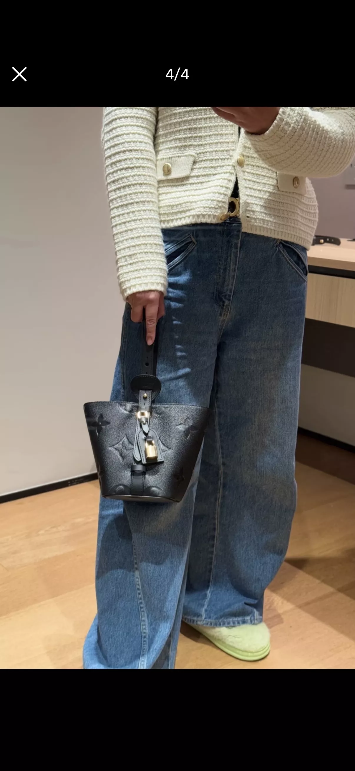 루이비통 엠보 로고 올인 비비 버킷백 상세 이미지 18