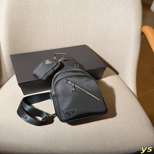 프라다 나일론 방수 원단 남성 체스트백