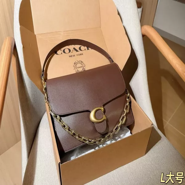 코치 체인 장식 플랩 숄더백
