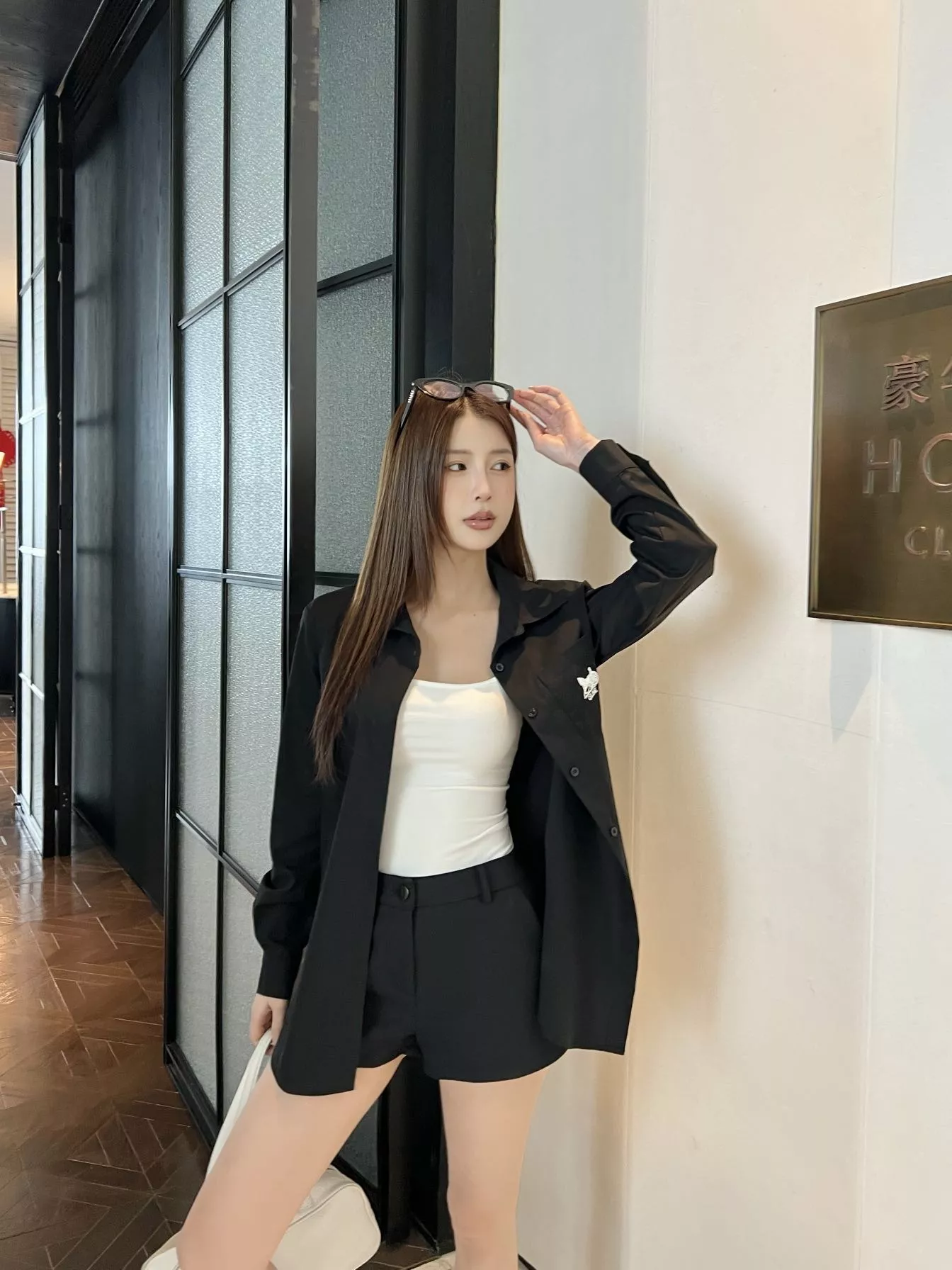 셀린느 포니 자수 긴소매 셔츠 상세 이미지 26