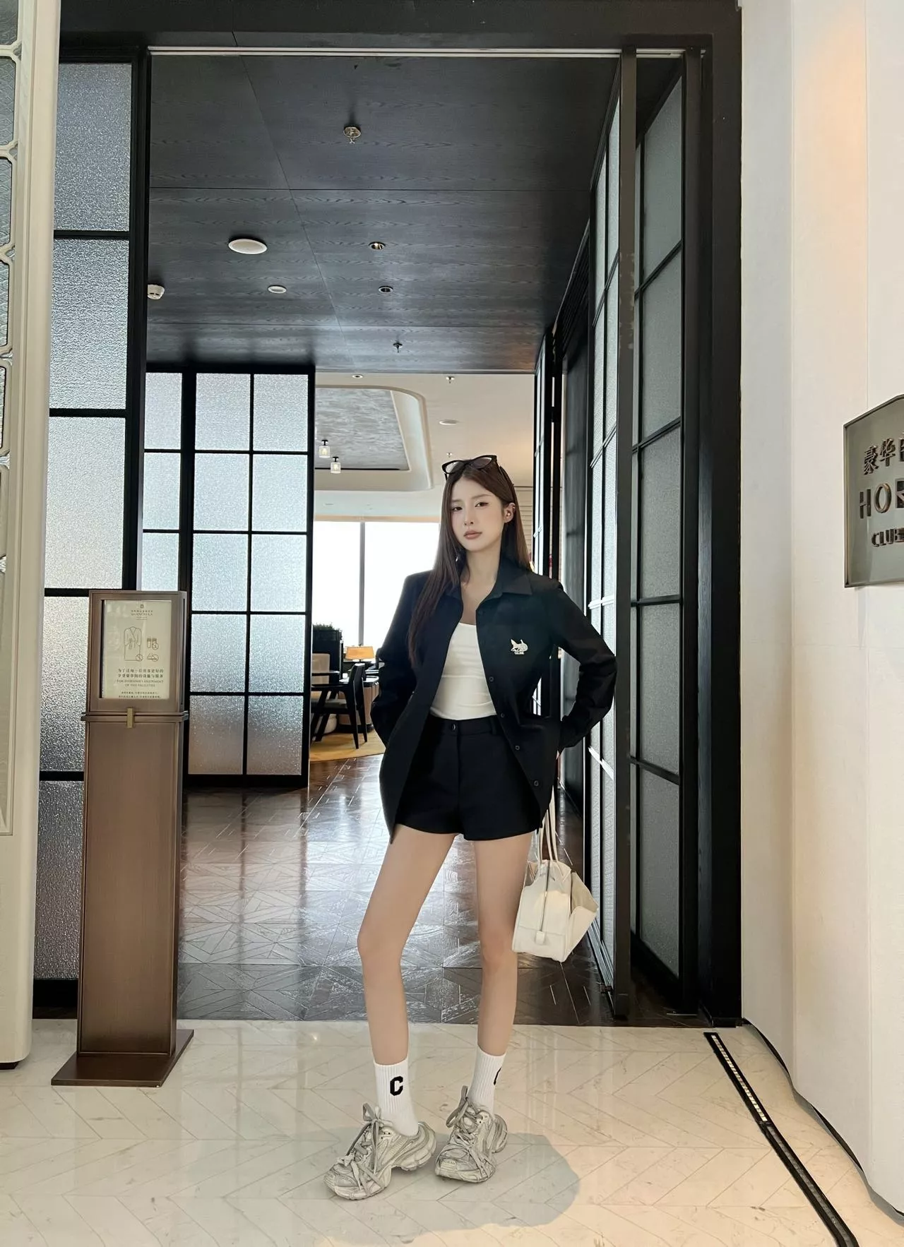 셀린느 포니 자수 긴소매 셔츠 상세 이미지 27