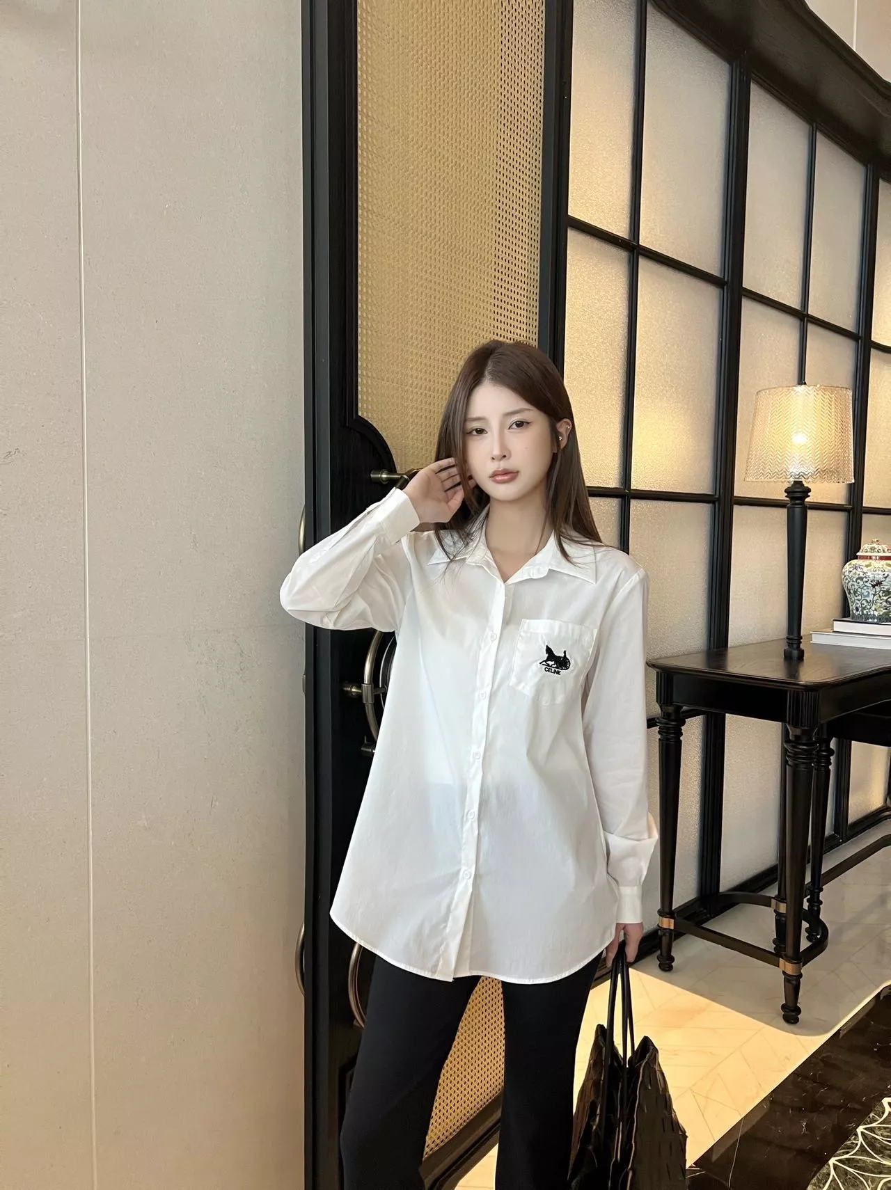 셀린느 포니 자수 긴소매 셔츠 상세 이미지 16