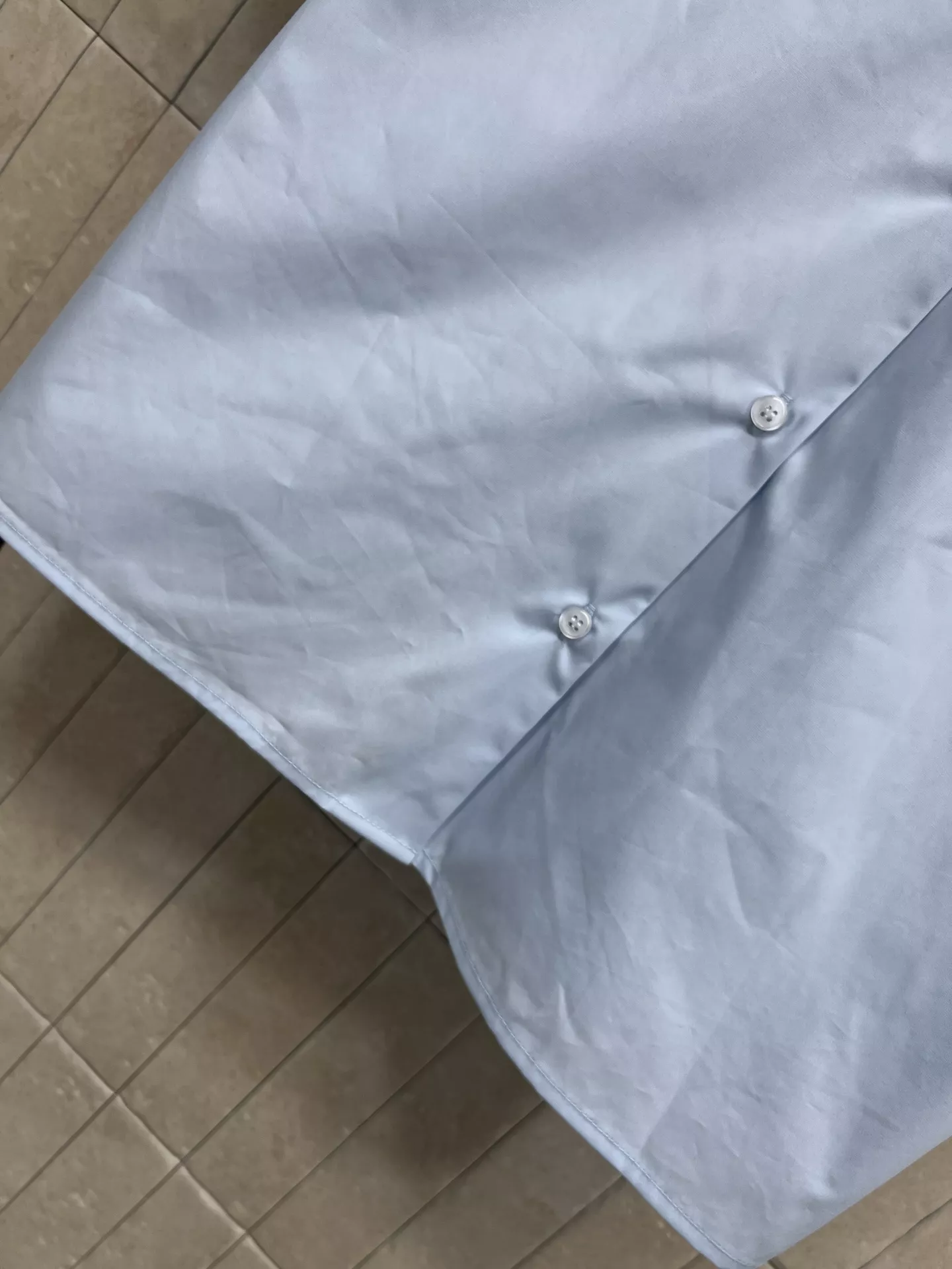 미우미우 블루 퍼프 카라 반소매 셔츠 상세 이미지 4