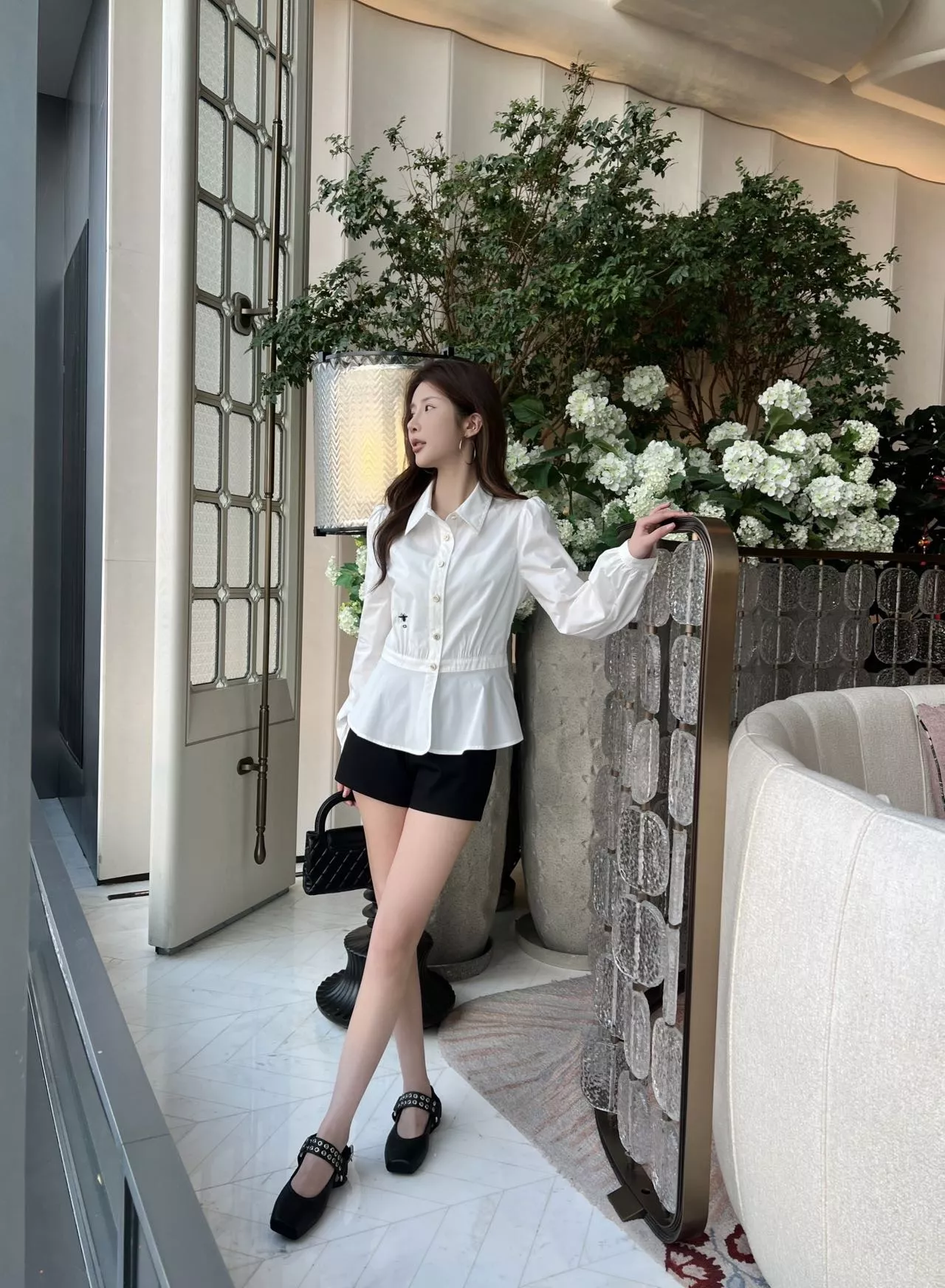 디올 화이트 허리라인 카라 셔츠 상세 이미지 17