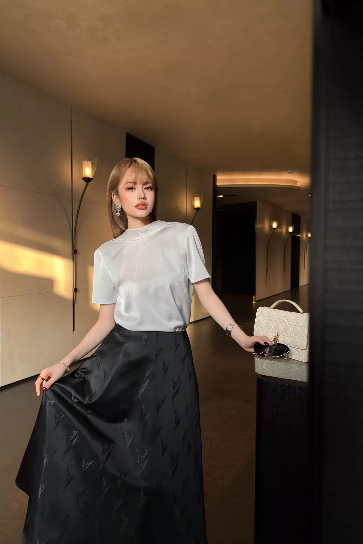 노브랜드 오픈백 스트랩 반소매 셔츠 상세 이미지 58