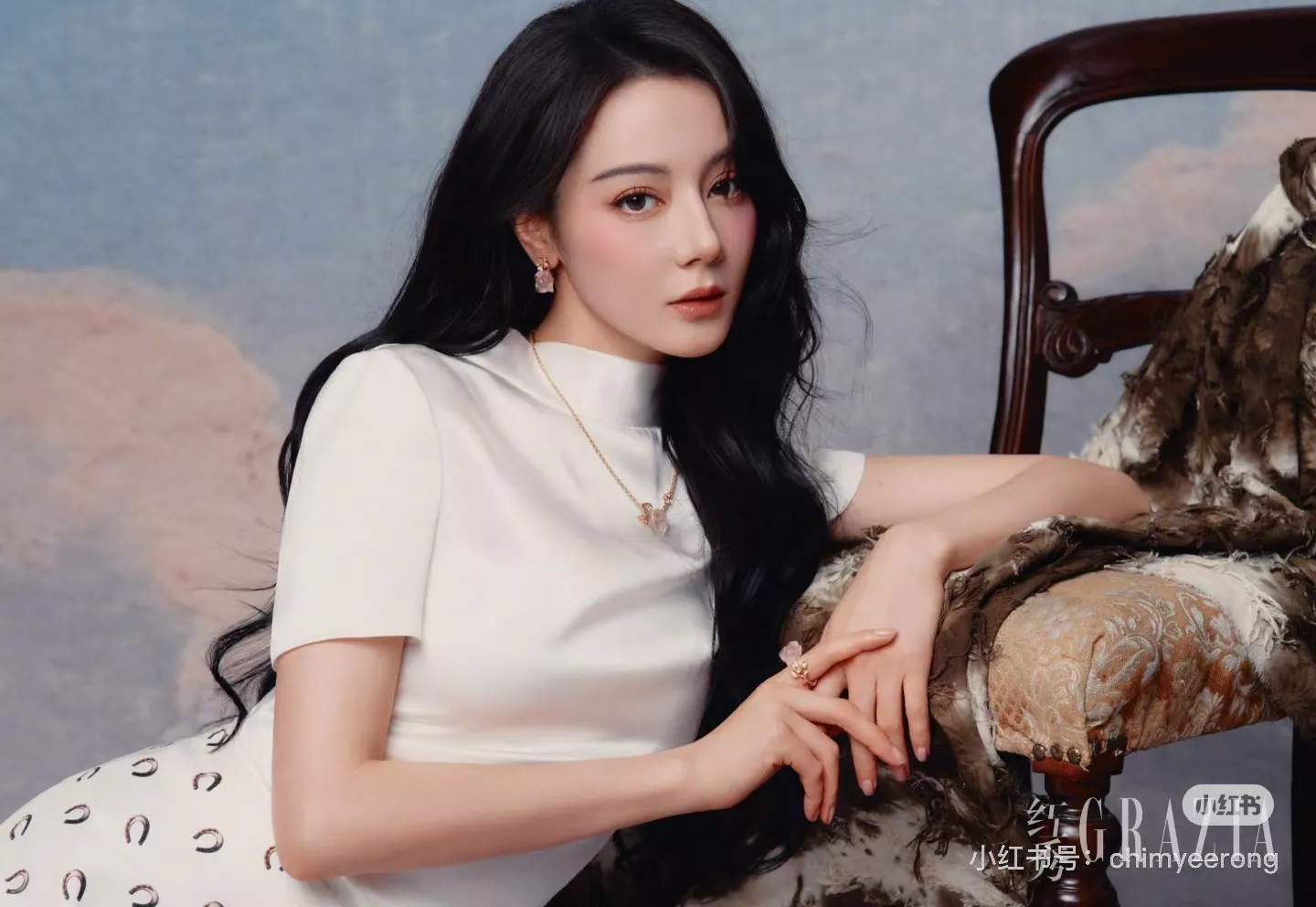 노브랜드 오픈백 스트랩 반소매 셔츠 상세 이미지 28