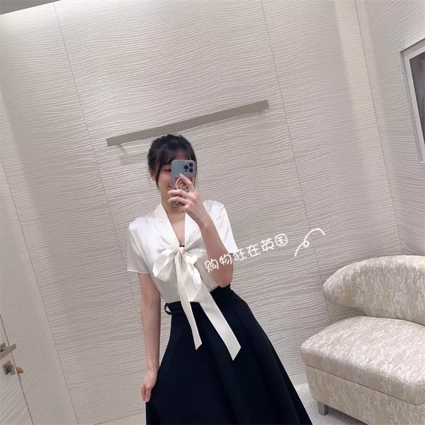 노브랜드 오픈백 스트랩 반소매 셔츠 상세 이미지 37